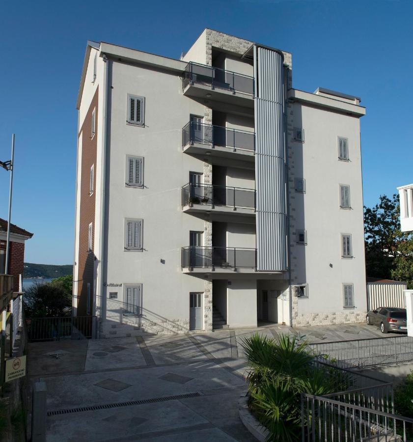 Apartments Admiral Herceg Novi Exterior foto